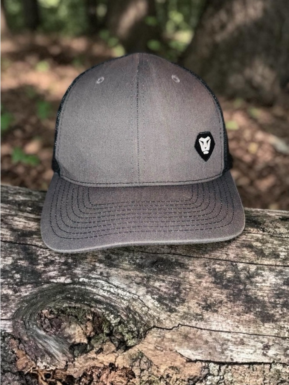 Kuhl Style Richardson Hat Black Lion Logo Snapback Outdoor Hiking Cap EUC